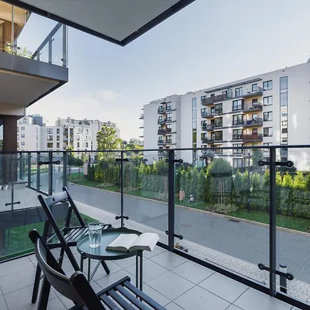Podgorze Golden Oriole Cracow By Renters Apartment