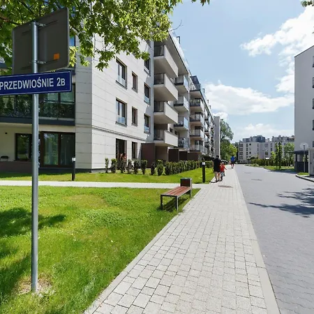 Podgorze Golden Oriole Cracow By Renters Apartment